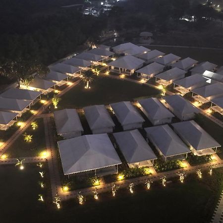 The Fern Seaside Luxurious Tent Resort Daman Exteriör bild